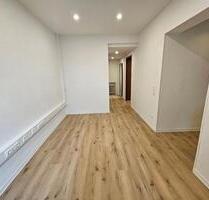 Büro-Praxisräume im Erdgeschoss - zentral gelegen - frei ab 01.06.2026 - Bremen Blumenthal