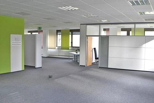 Foto - Lichtdurchflutete Gewerberäume in Pforzheim-Wilferdinger Höhe