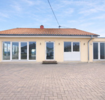 Moderne Gewerbeeinheit mit Terrasse nahe dem Stausee von Losheim - Losheim am See