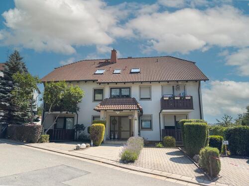 Foto - Schöne 2-Zimmer Wohnung mit EBK, zwei Balkonen und Stellplatz in ruhiger Lage von Coburg