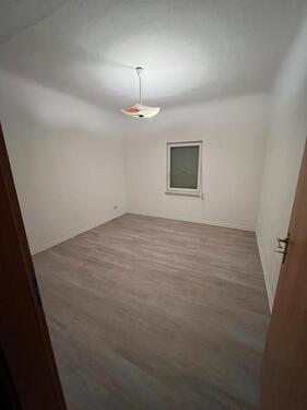 Foto - 2 Raumwohnung Erdgeschoss ab April 2026 frei BESICHT. Am 02.02.