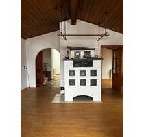 Helle 4-Zimmer DGW mit Balkon & neuer Einbauküche in Söchtenau