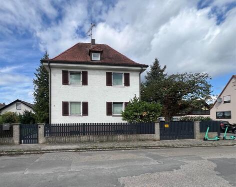 Foto - Einfamilienhaus zu vermieten - 2.000,00 EUR Kaltmiete,
