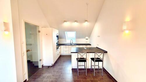 Foto - Attraktives 3-Zimmer-Loft mit Loggia in Grasbrunn, 2 x TG, EBK