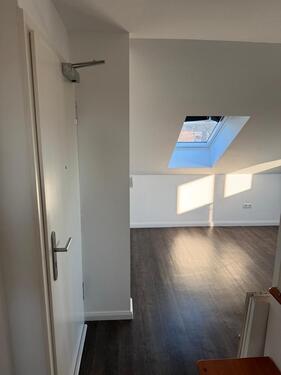 Foto - Helle Dachgeschosswohnung (1 Zimmer) in Aldenhoven