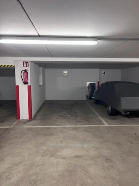 Foto - Garage, Tiefgarage, Stellplatz, Parkplatz