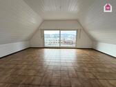 Foto - Charmante Dachgeschosswohnung mit Spitzboden & Balkon – sofort bezugsbereit