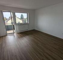 Neu renovierte 2-Zimmer Wohnung inkl. Stellplatz - Frankfurt am Main Rödelheim