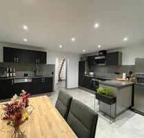 Moderne Wohnung mit Balkon & Garage Nümbrecht