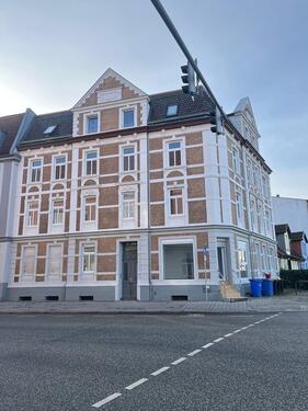 Foto - Charmante 3-Raum Wohn. im san. Stuckaltbau, eine KM geschenkt!