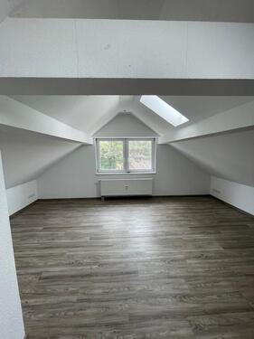 Foto - Schöne 1 Zimmer DG Wohnung mit Blick ins Grüne DA Nord