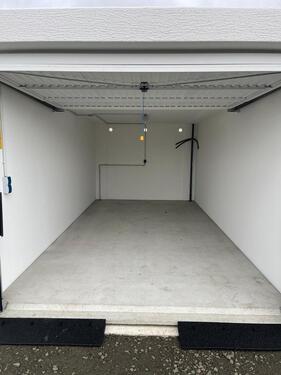 Foto - Garage mit Strom und Licht zu vermieten