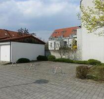 Stellplätze - auch nebeneinander - für Pkw, Anhänger, Caravan in Gerbrunn (Lkr Würzburg) zu vermieten