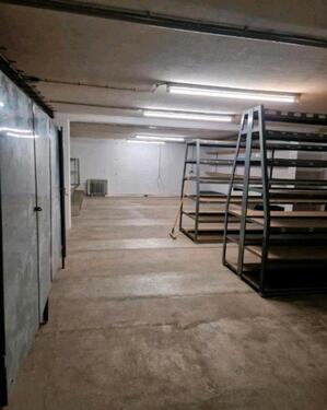 Foto - Werkstatt Lagerhalle Lagerraum Produktionshalle