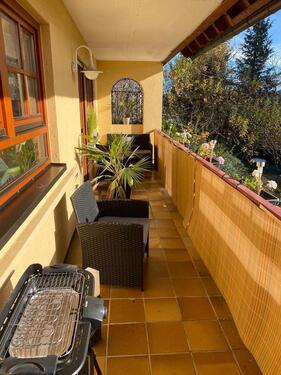 Foto - 5-Zimmer-Wohnung im EG eines Zweifamilienhauses