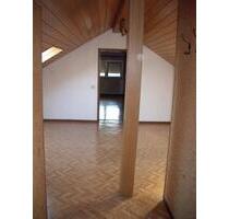 Gemütliche 2-Zimmer-Dachgeschosswohnung in Bruchköbel