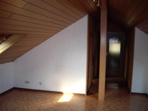 Foto - Dachgeschoßwohnung in Bruchköbel zur Miete