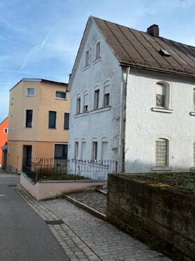Foto - 10 Zimmer Mehrfamilienhaus, Wohnhaus zum Kaufen in Vohenstrauß