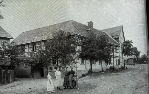 Foto - Historisches Gasthaus mit großem Saal & Fachwerkscheune in Raila