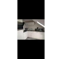 Wohnung mit Einbauküche in Heidkamp - Bergisch Gladbach