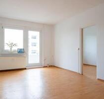 2-Raum-Wohnung mit Aufzug und Balkon zu vermieten. - Schönebeck (Elbe)