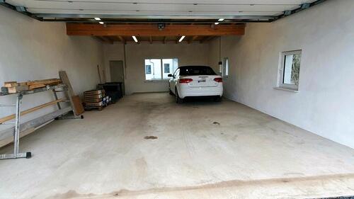 Foto - Stellplatz für Oldtimer, kleine Boote etc zu vermieten