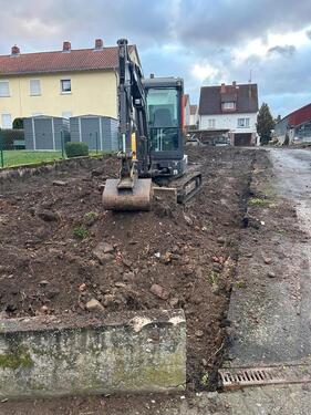 Foto - Wohnen u. mehr, 160 m² EFH mit Lagerhalle, 2.000 m² Garten