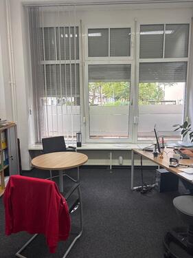 Foto - Altbau EG Räume in Barbarossastraße