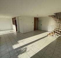 Frisch renovierte 3ZKB Maisonette – 91 m², Balkon, Aufzug - Oppenheim