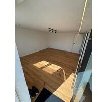 Thai-Massage Physiotherapie NagelstudioArbeitnehmerwohnheim - Hepberg