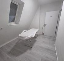 Kosmetikraum,Büroraum - 480,00&nbsp;EUR Kaltmiete, ca.&nbsp; 12,00&nbsp;m&sup2; in Hannover (PLZ: 30459) Ricklingen