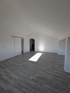 Foto - 2.5 Zimmer Dachgeschoßwohnung zur Miete in Grebenhain