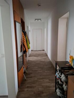 Foto - 3-Zi Whg AN mit Balkon Teil Möbeliert, EBK ca.20 Jahre alt,