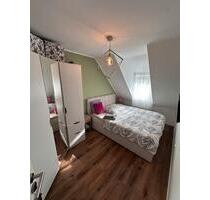Möbliertes WG-Zimmer zur Zwischenmiete (nach Absprache) - Stuttgart Bad Cannstatt