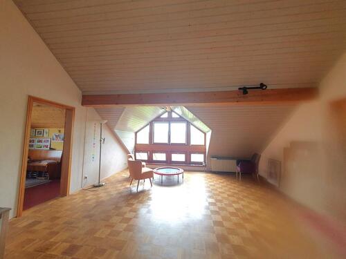 Foto - Außergewöhnliche DG-Wohnung zu vermieten