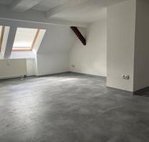 Schöne Dachwohnung zu vermieten - Staßfurt