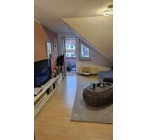 Schöne Dachgeschosswohnung mit Balkon - Hameln Kernstadt