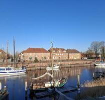Mit Blick auf den alten Hafen - 650,00&nbsp;EUR Kaltmiete, ca.&nbsp; 53,00&nbsp;m&sup2; in Wangerland (PLZ: 26434)
