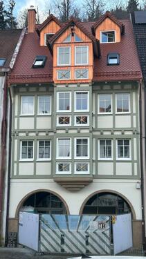 Foto - Leben über den Dächern – neu renovierte 23-Zimmer-Wohnung 2.OG