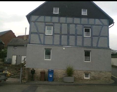Foto - Wohnhaus mit kfz Hobby Werkstatt