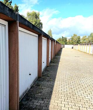 Foto - Garagenstellplatz für Motorrad oder Camping