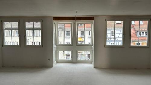 Foto - Ankommen & wohlfühlen – neu renovierte 23-Zimmer-Wohnung 1.OG