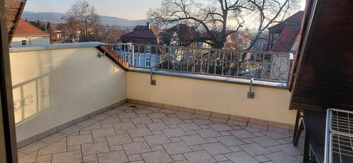 Foto - helle DG Wohnung mit großer Dachterrasse in Villenlage