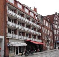 Gelegenheit: interessante und renovierte 1-Zimmer-Single-Wohnung mit Balkon inmitten der Altstadt. - Lübeck Innenstadt Gelegenheit: interessante und renovierte 1-Zimmer-Single-Wohnung mit Balkon inmitten der Altstadt. - Lübeck Innenstadt