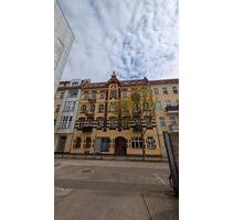 Renovierungsbedürftige helle Wohnung in Lichtenberg zu verkaufen - Berlin Rummelsburg