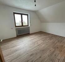 4 Zimmer Wohnung mit Kochnische, Garten u.evtl. Garage. Kaltmiete - Munningen