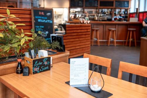 Foto - Restaurantfläche mit Biergarten im Zentrum von Isen