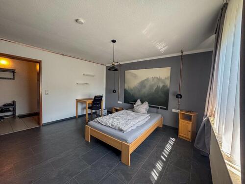 Foto - Monteurzimmer - 30,00 EUR Kaltmiete, ca.  80,00 m²