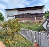Einfamilienhaus in ruhiger Lager - Rödental
