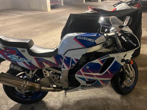 Foto - Tiefgaragen-stellplatz Garage Motorrad, Moped Roller